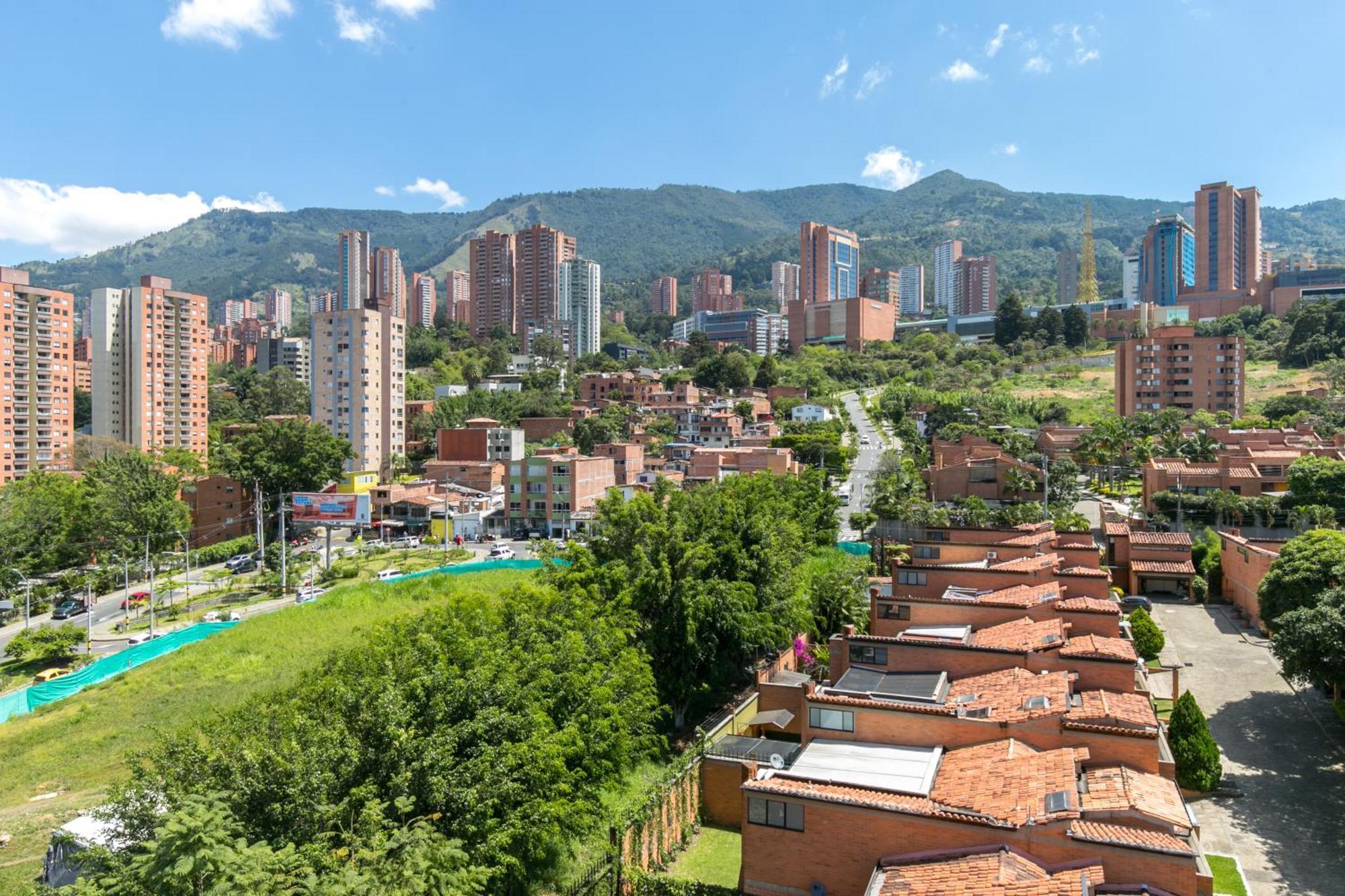 Apartamentos Borbon Suites Medellín Exterior foto