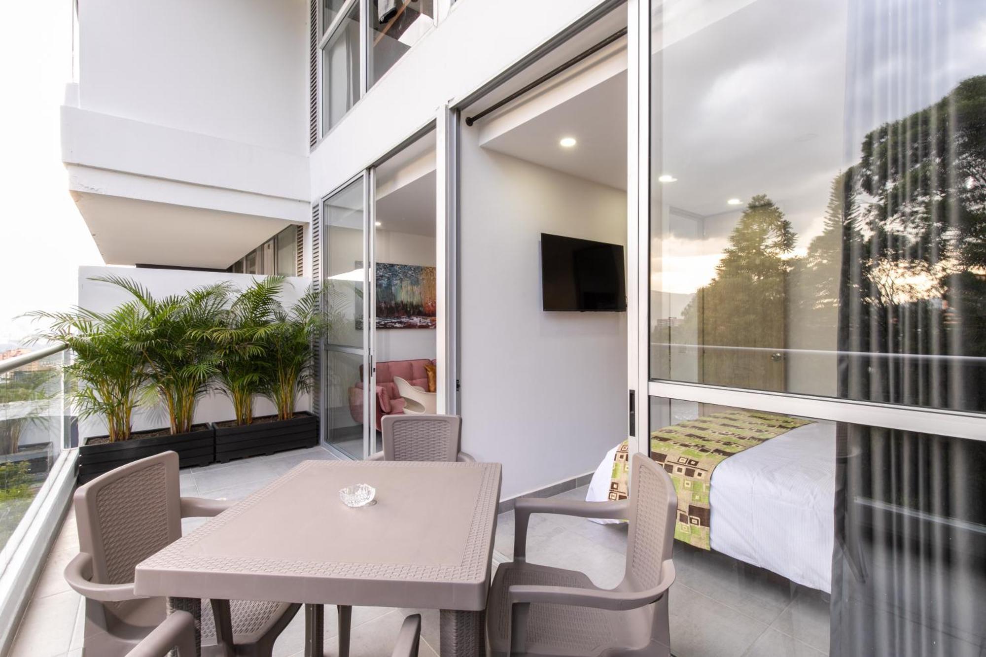 Apartamentos Borbon Suites Medellín Exterior foto