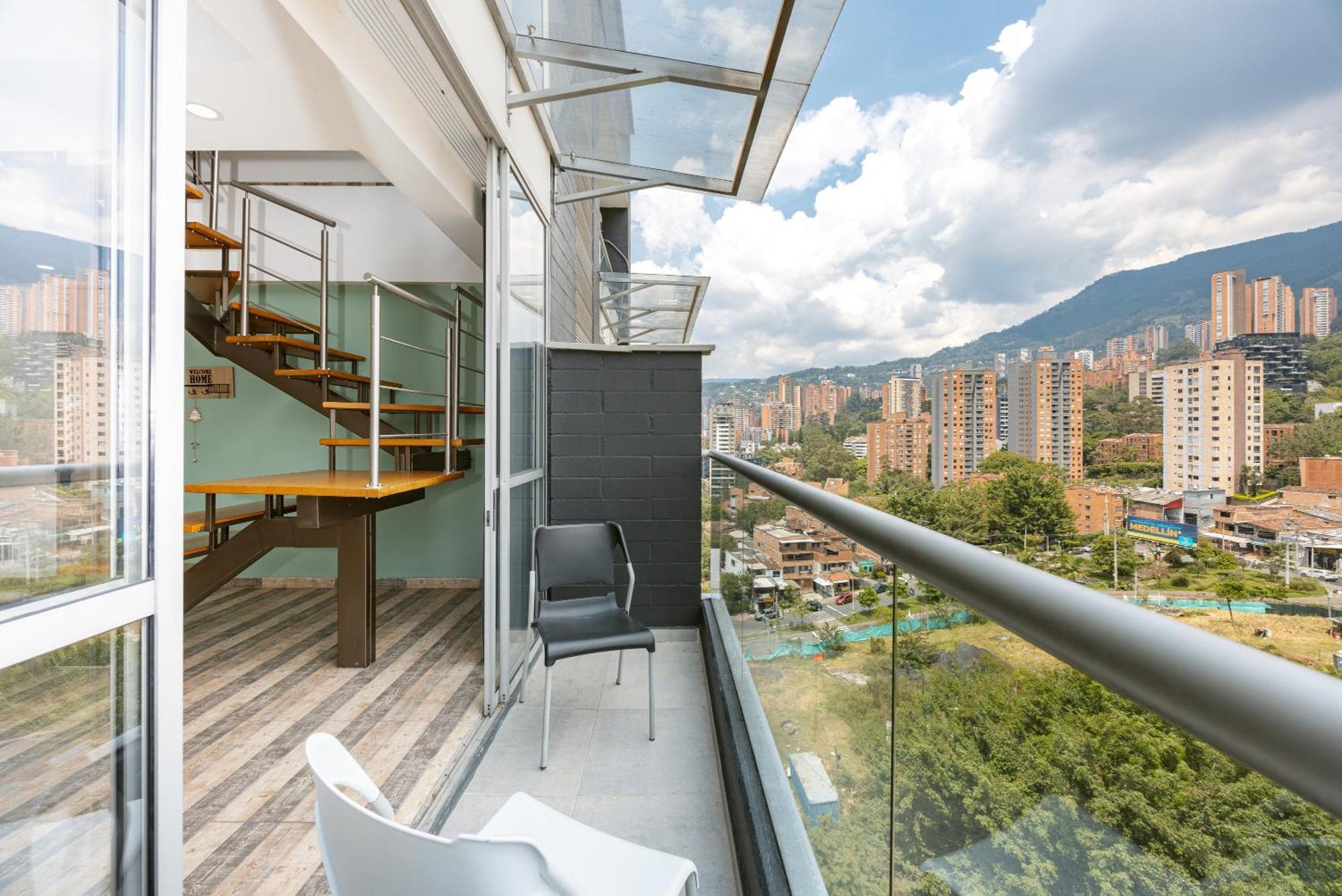 Apartamentos Borbon Suites Medellín Exterior foto